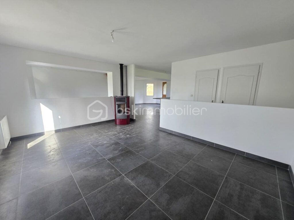 Beau Pavillon de plain pied de 125m² de Parigny les Vaux – 4 pièces – 3 chambres – 125 m²