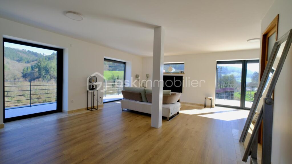 Villa d’exception 175 m² + Garage 120 m² – 4 pièces – 3 chambres – 175 m²