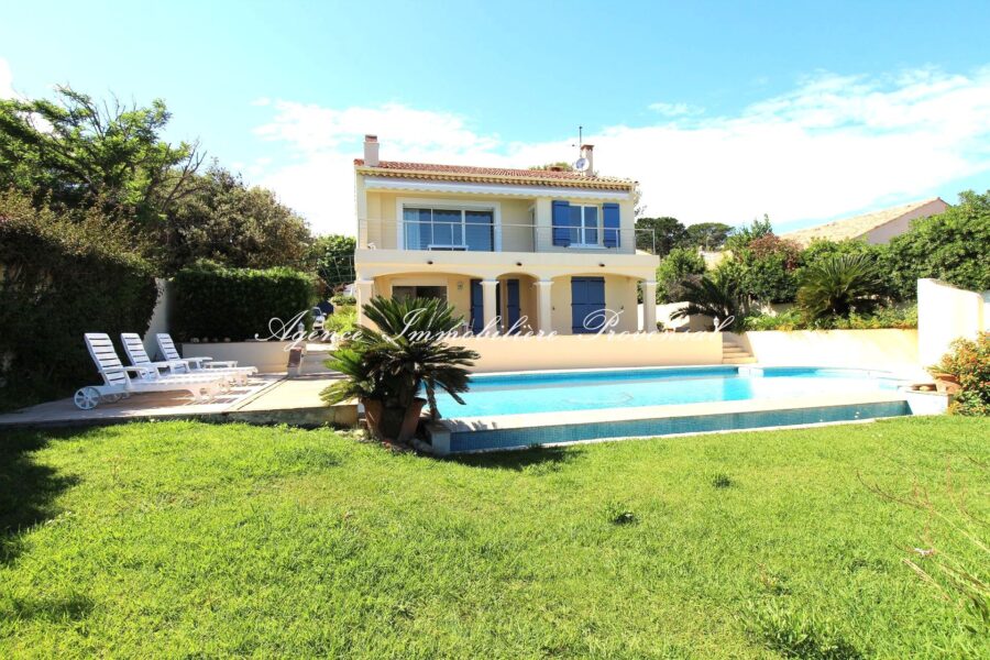 Maison à louer à Sainte-maxime