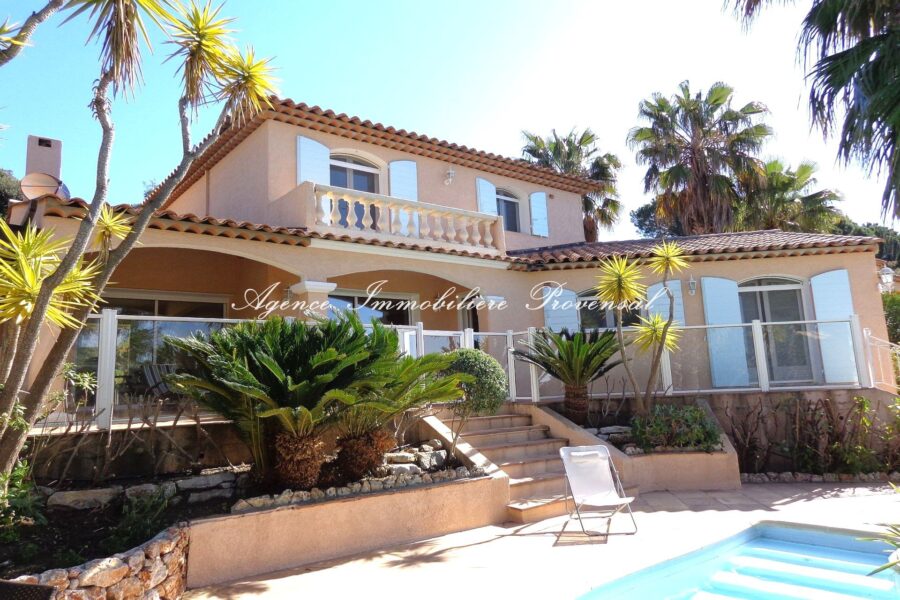 Maison à louer à Sainte-maxime