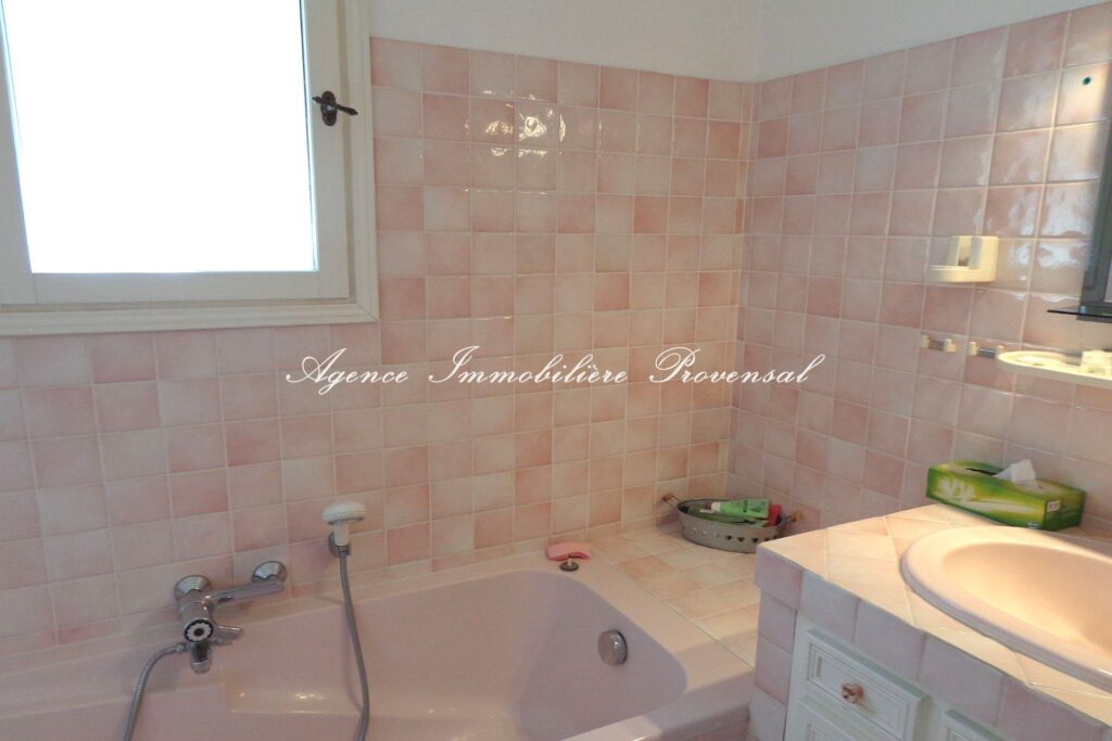 location saisonnière villa 5 Pièce(s) – 5 pièces – 4 chambres – 180.00 m²