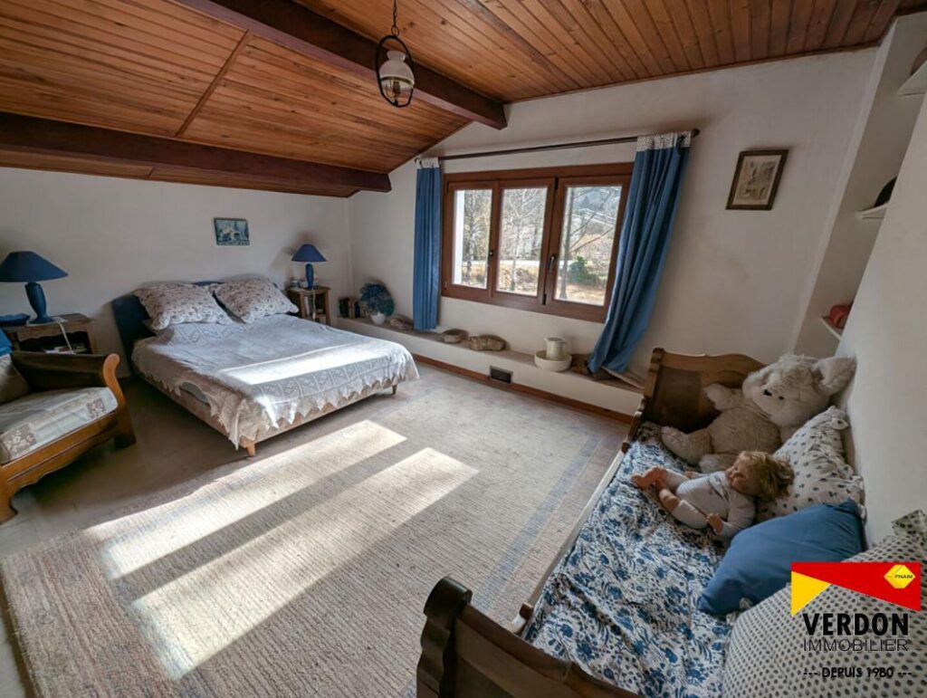 Vaste villa à Castellane – 6 pièces – 5 chambres – 149 m²
