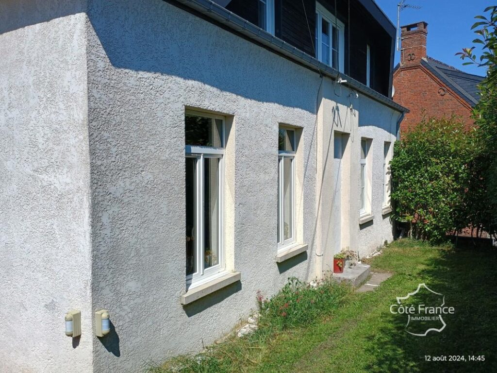 AISNE – MARLY-GOMONT – Charmante maison de campagne sur 7590 – 10 pièces – 4 chambres – 174 m²