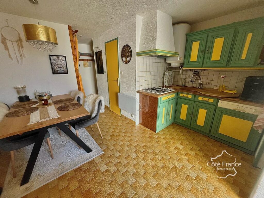 Spacieux appartement avec terrasse et parking proche falaise – 2 pièces – 1 chambre – 30 m²