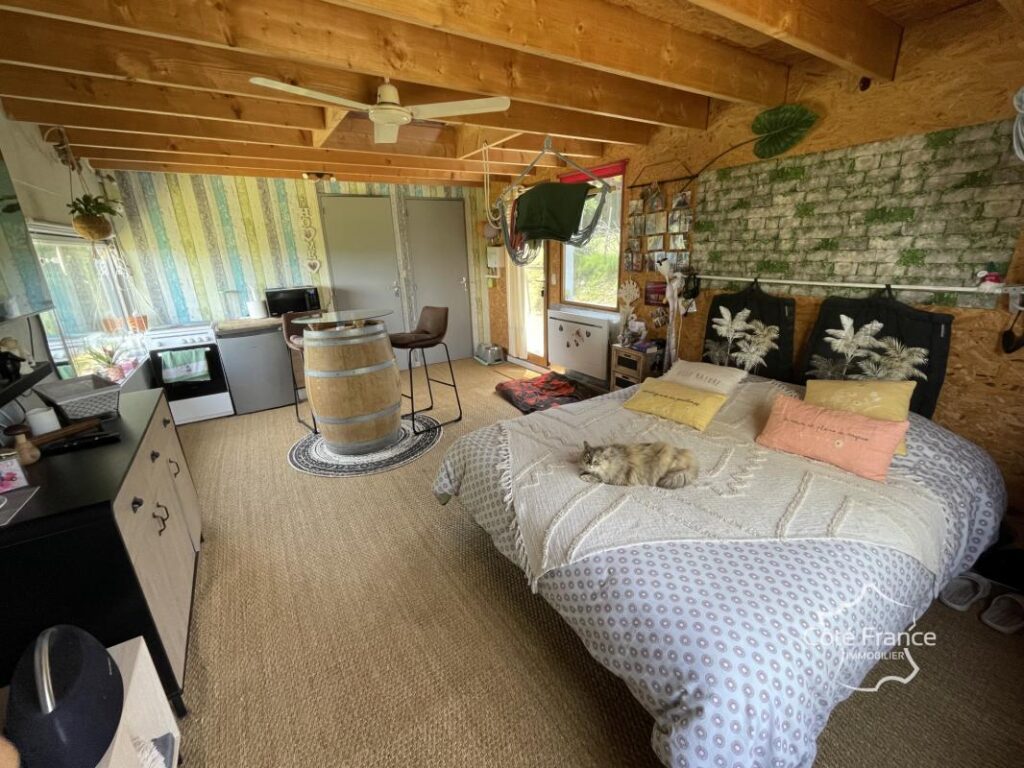 Auberge familiale – 8 chambres – Dépendances et hébergement – 15 pièces – 10 chambres – 380 m²