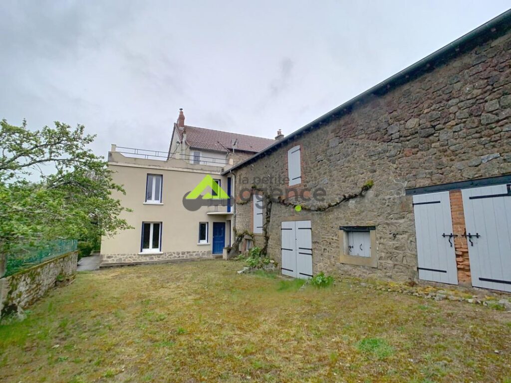 Maison de campagne dans charmant village – 5 pièces – 3 chambres – 110 m²