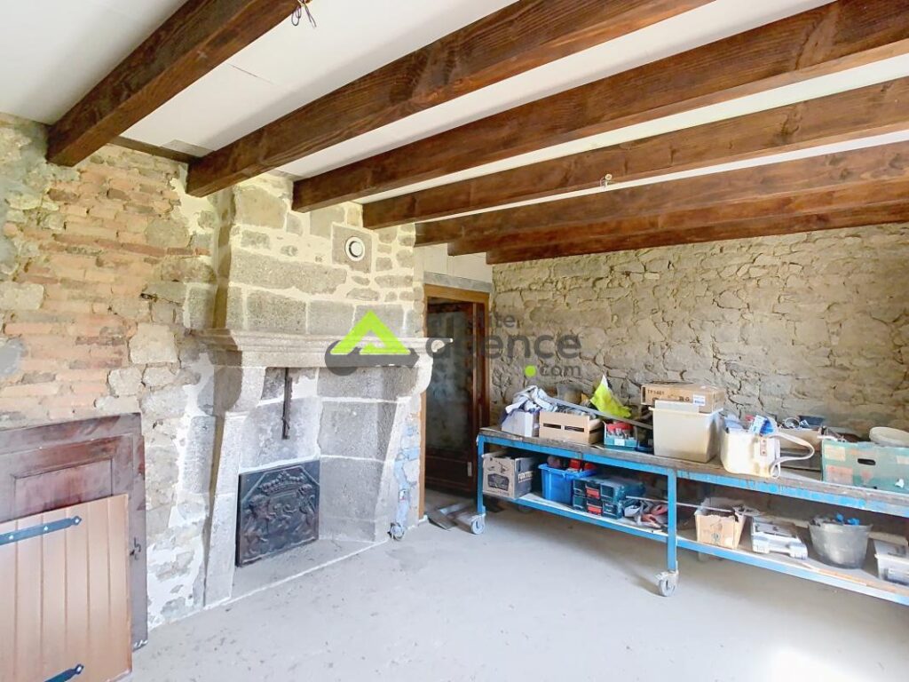 Maison de village à finir de restaurer – 5 pièces – 3 chambres – 95 m²