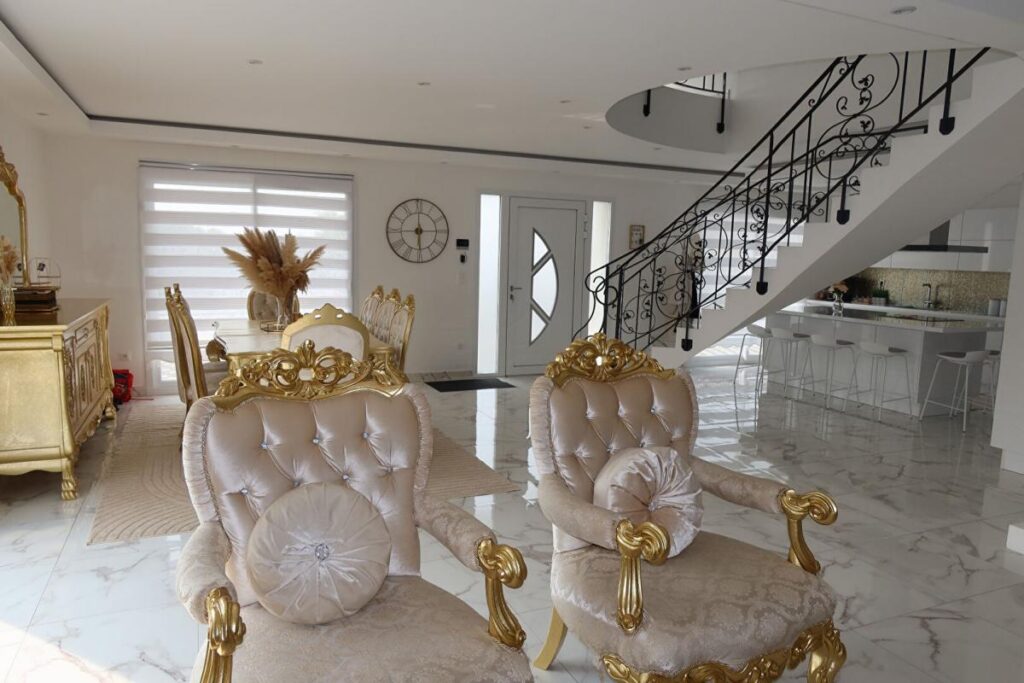 Maison d’architecte Besancon 7 pièce(s) 185 m2 – 7 pièces – 5 chambres – 185 m²