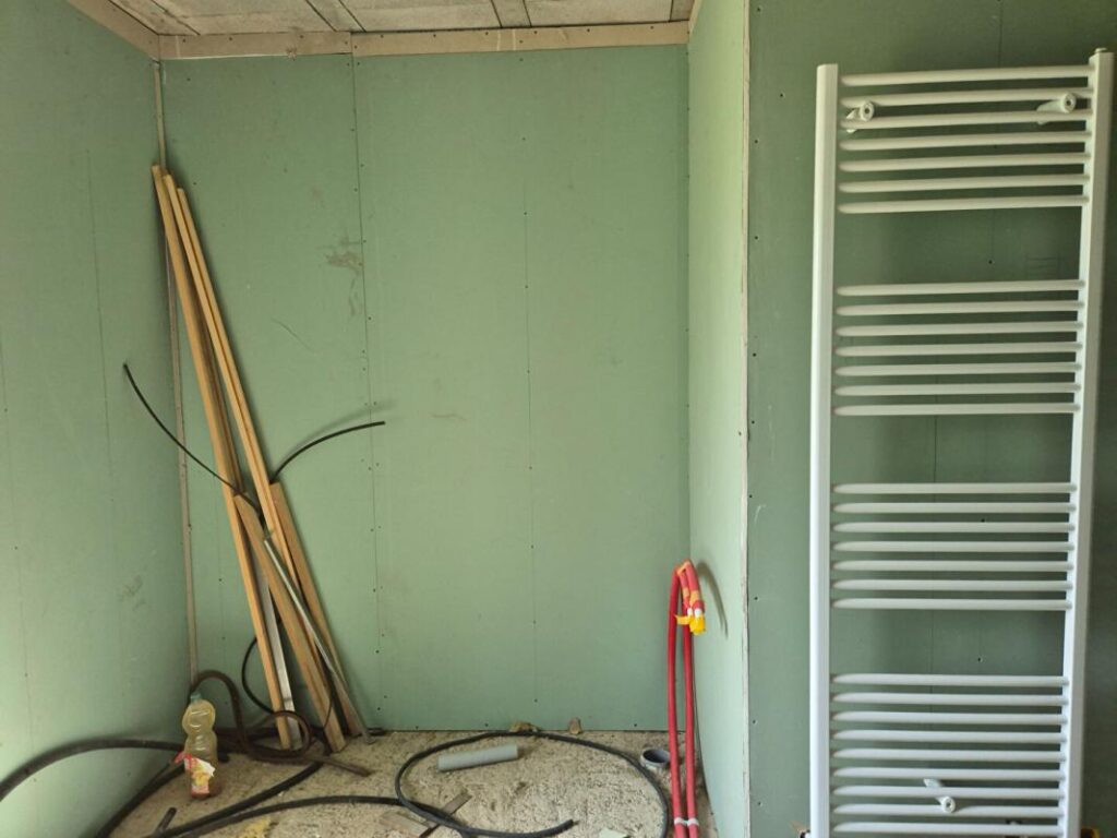 Maison de village secteur Champlitte 5 pièce(s) 150 m2 + maisonnette 80 m2 – 5 pièces – 4 chambres – 230 m²