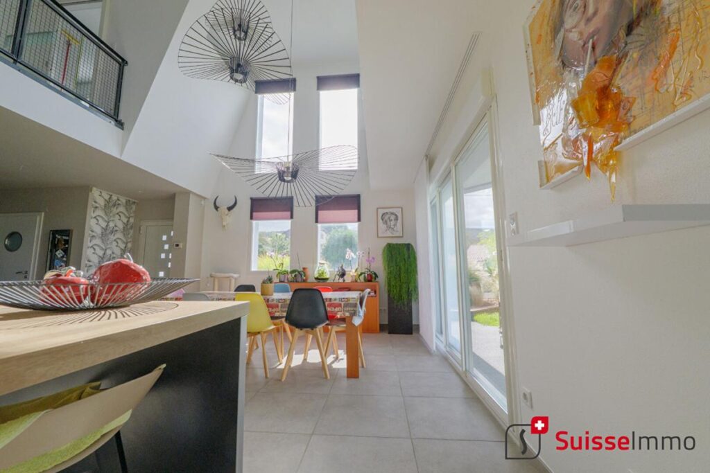 Maison récente lumineuse 162 m² sur parc paysager de 2 000 m², proximité de la Suisse – 6 pièces – 2 chambres – 162 m²