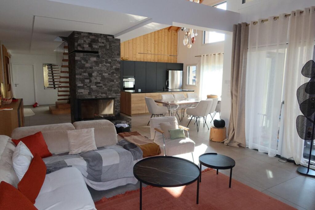 Maison d’architecte Besancon 185 m2 – 7 pièces – 4 chambres – 185 m²