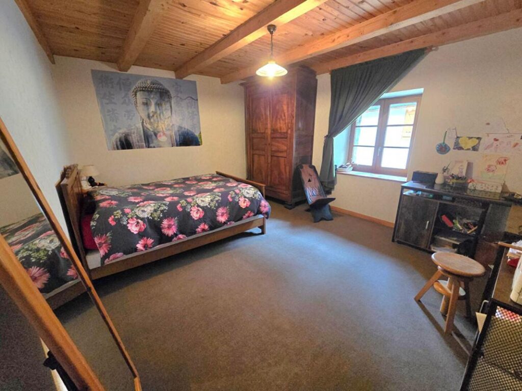 MAISON 7 PIECES 139m² SUR TERRAIN DE 6.77 ARES 169000 EUROS – 7 pièces – 4 chambres – 139 m²