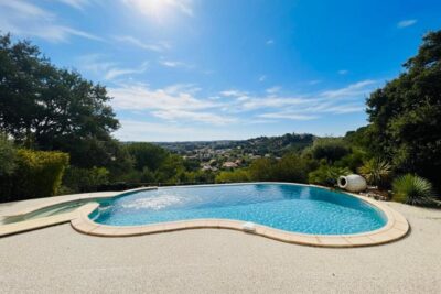 Maison à vendre Rochefort-du-Gard – 6 pièces – 4 chambres – 202 m²