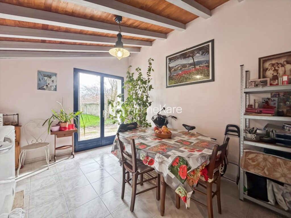 EXCLUSIVITÉ, UNE FERME AVEC DE NOMBREUSES POSSIBILITES – 7 pièces – 5 chambres – 190 m²