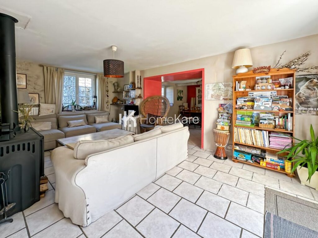 MAISON FAMILIALE – 9 pièces – 6 chambres – 300 m²