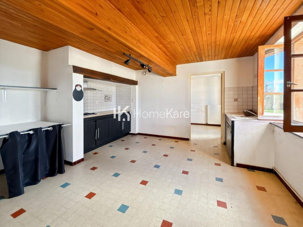 LE CHARME ASSURE !!! – 6 pièces – 5 chambres – 185 m²