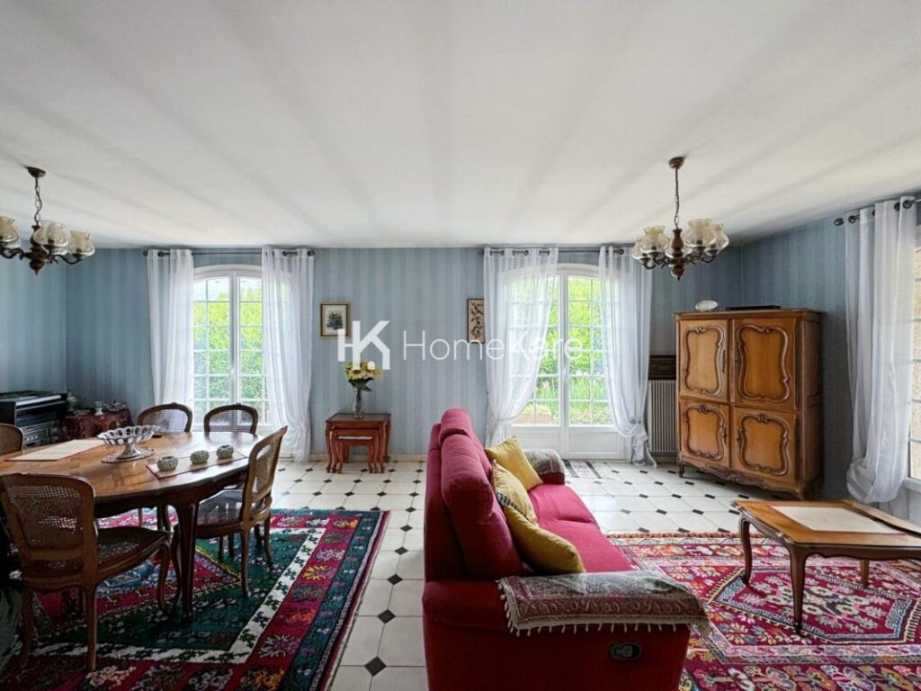 MAISON A HAUT POTENTIEL – 6 pièces – 5 chambres – 180 m²