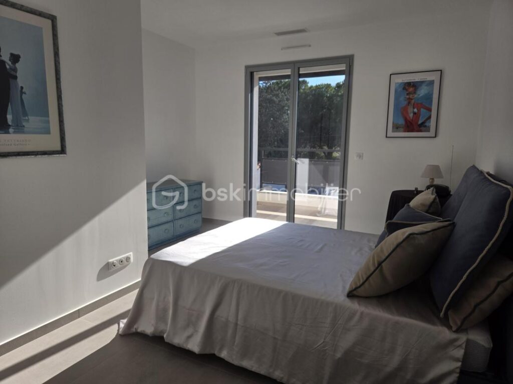 Villa neuve 5 pièces, grand standing, résidentiel, piscine – 5 pièces – 4 chambres – 131 m²