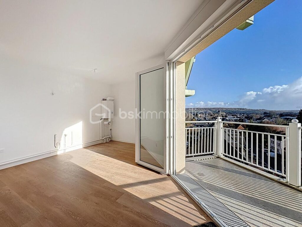 Appartement 4 pièces avec vue dégagée – 4 pièces – 3 chambres – 81 m²