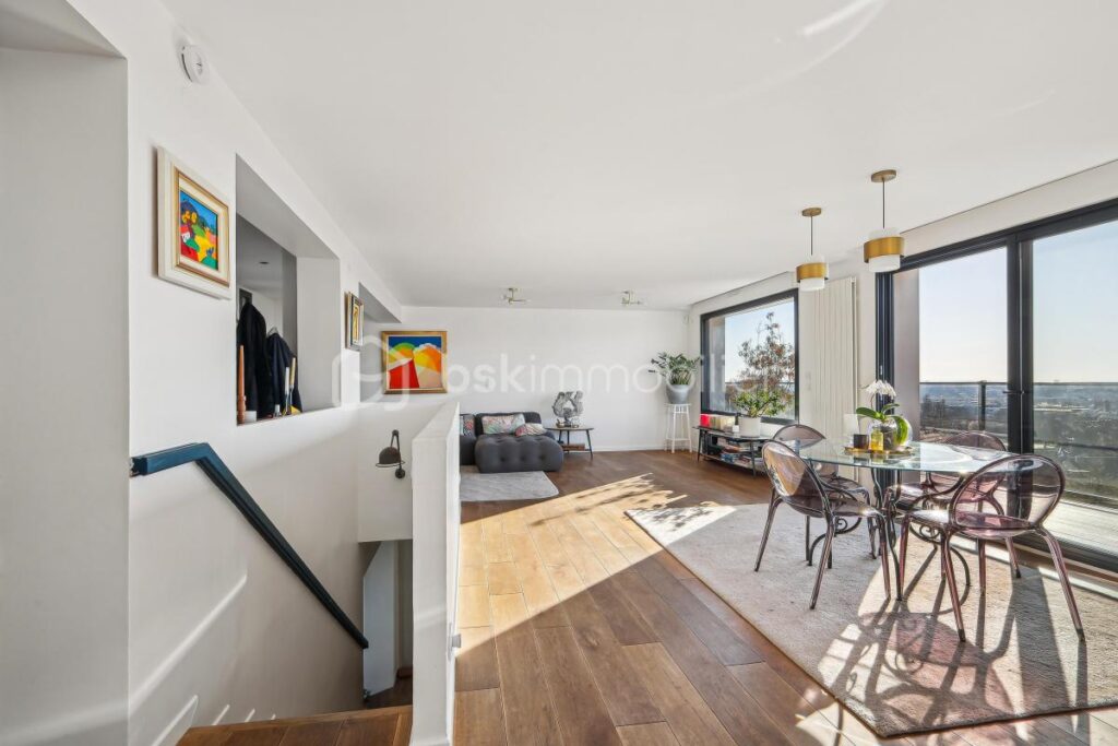 Un espace de vie exceptionnel avec de multiples terrasses ! – 7 pièces – 4 chambres – 234 m²