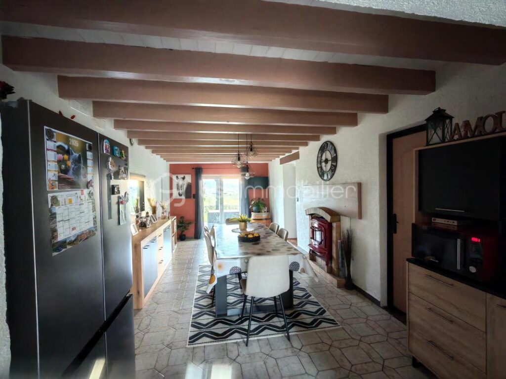 CHARME & AUTHENTICITÉ AU CŒUR DE LA CAMPAGNE BRESSANE – 8 pièces – 4 chambres – 171 m²