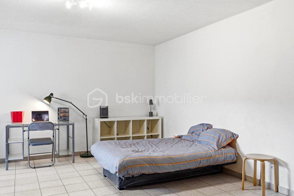 EN EXCLUSIVITE: STUDIO GRATTE CIEL – 1 pièce – NR chambres – 31 m²