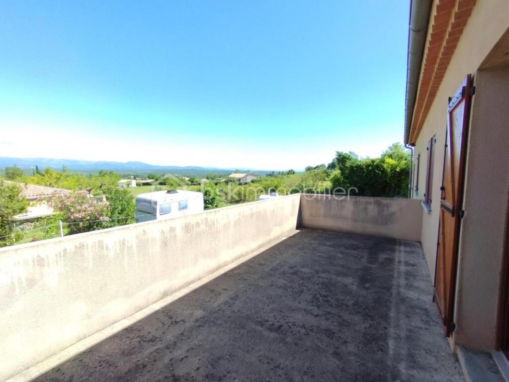 maison – 3 pièces – 2 chambres – 89 m²