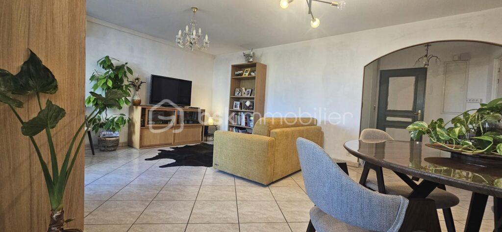 T3 lumineux avec vue dégagée sur Grenoble – 3 pièces – 2 chambres – 68 m²