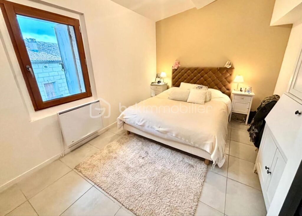 APPARTEMENT ESPRIT LOFT, DEUX CHAMBRES ET TERRASSE AVEC BELLE VUE DEGAGEE – 3 pièces – 2 chambres – 62 m²