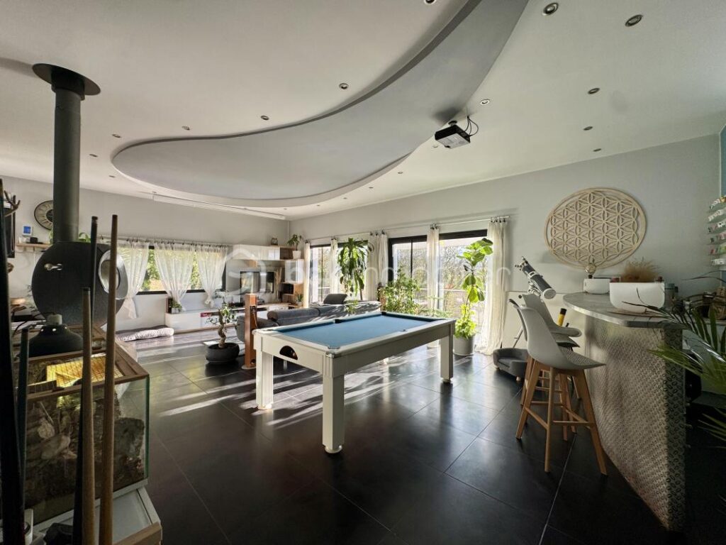 Maison contemporaine de 212 m2 avec grand terrain – Belleserre (81) – 7 pièces – 4 chambres – 212 m²