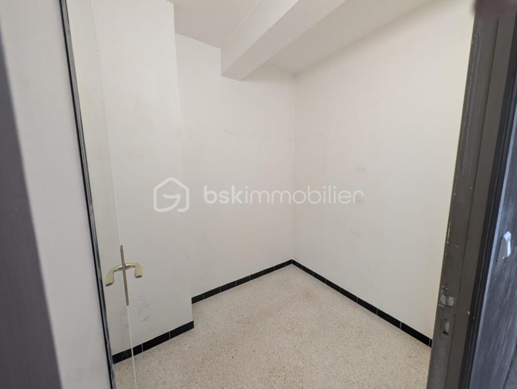 APPARTEMENT T3 LA VALETTE DU VAR DERNIER ETAGE – 3 pièces – 2 chambres – 73 m²