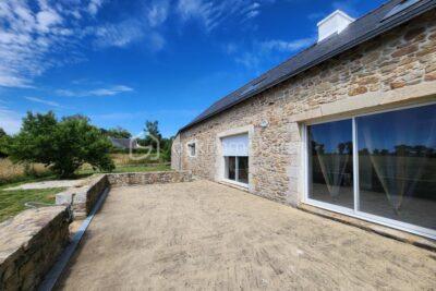 Longère en pierres de 6 pièces de 160 M2 à GRAND-CHAMP – 6 pièces – 4 chambres – 160 m²