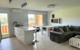 HYERES OUEST: T3 traversant 68 m² – Terrasse 12 m² – Climatisation – Parking sous-sol – Aucun travaux – 3 pièces – 2 chambres – 67 m²