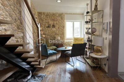 Coup de cœur assuré : maison de caractère avec terrasse panoramique et volumes atypiques – 4 pièces – 3 chambres – 87 m²