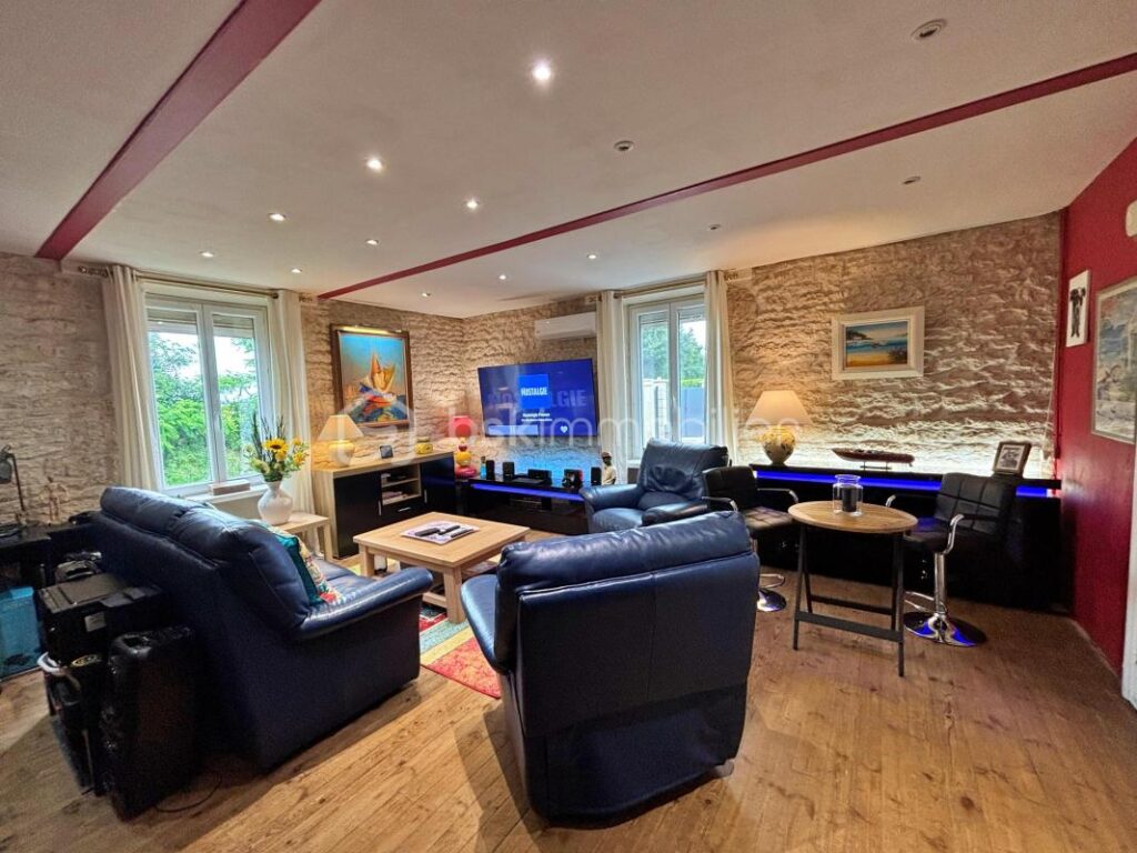 Élégante maison de campagne avec piscine – 5 pièces – 4 chambres – 150 m²