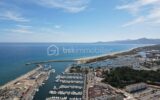🏖 T2 rénové avec belle loggia – Vue Albères – Dernier étage ascenseur avec parking et cave – Plage à pied – 2 pièces – 1 chambre – 28 m²