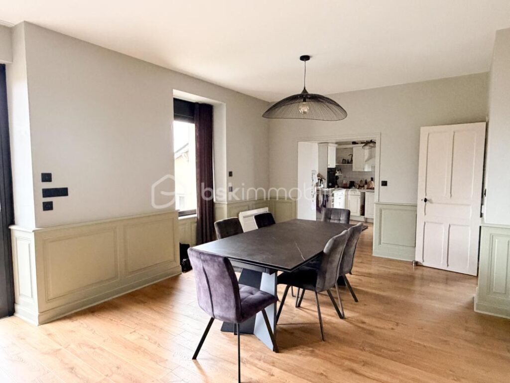 En Exclusivité, Maison de ville de 131m2 – 5 pièces – 3 chambres – 131 m²