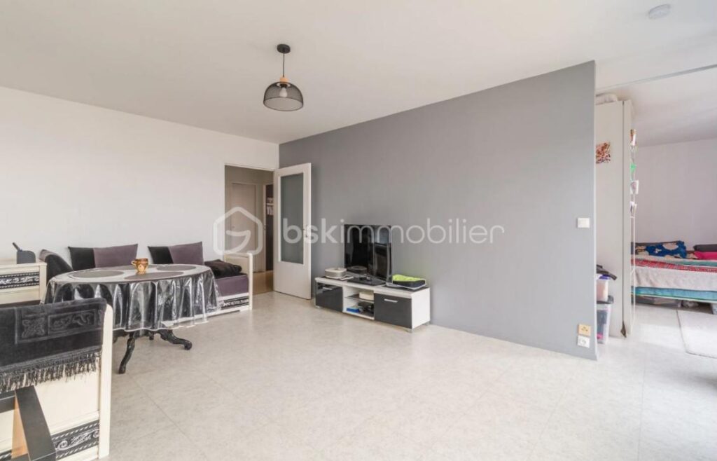 Nouveauté Coup de Coup Secteur Mairie Magnifique F+4 – 4 pièces – 3 chambres – 76 m²