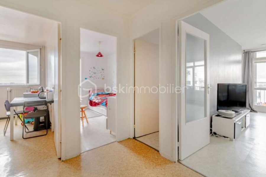 Appartement à vendre à Noisy le sec — Vue sur la ville — photo 6