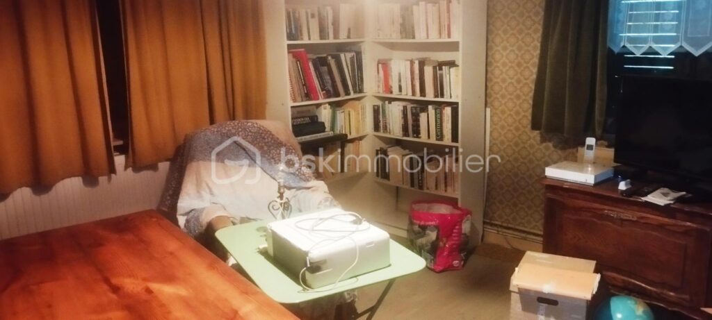 Charmante maison à ossature bois de 210 m² sur un terrain de 13 ares – 6 pièces – 3 chambres – 210 m²