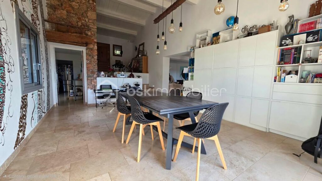 A Draguignan (Var) – Propriété d’exception en pierre – Panorama unique sur Draguignan et le massif des Maures – 180 M² – GARAGE – CARE PORT – CAVE – PISCINE – 6 pièces – 4 chambres – 180 m²