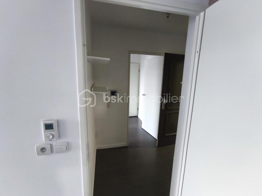 Beau 3 pièces dans immeuble récent avec 2 parkings – 3 pièces – 2 chambres – 56 m²