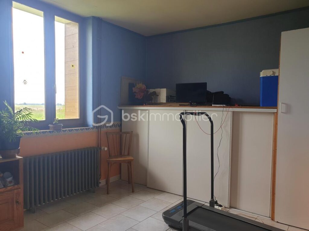 Ancien Corps de ferme rénové et de Plain-pied sur la Commune d’Arrou – 5 pièces – 4 chambres – 109 m²