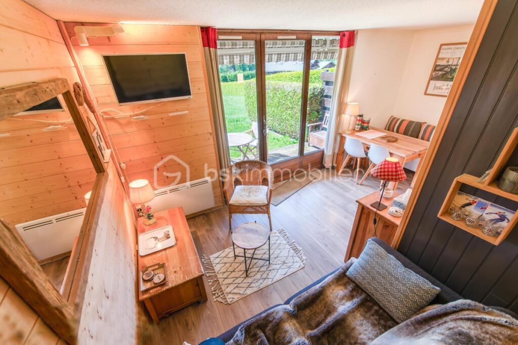 74120 – PRAZ SUR ARLY – STUDIO ORIENTÉ SUD AVEC ALCÔVE NUIT INDÉPENDANTE – 4 COUCHAGES – PROCHE DOMAINE SKIABLE ET CENTRE VILLAGE – 1 pièce – NR chambres – 24 m²