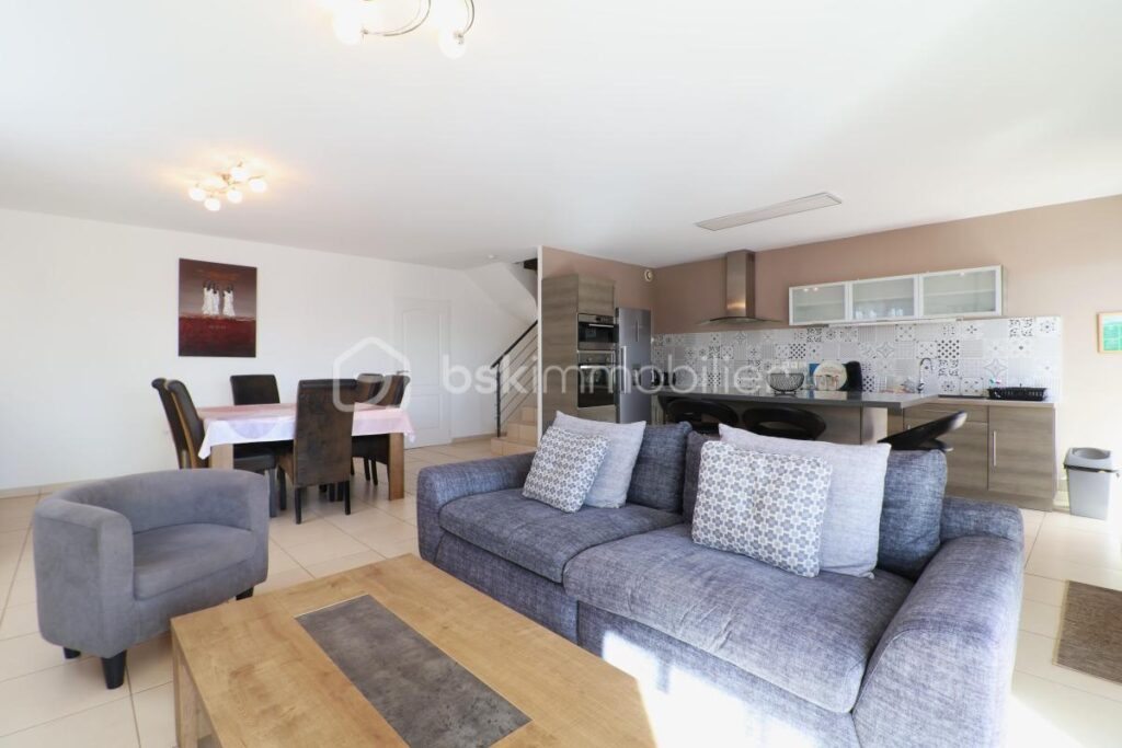 Villa familiale 4 chambres avec piscine – 6 pièces – 4 chambres – 115 m²