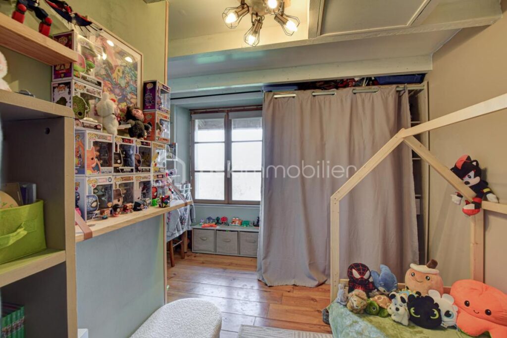 visite virtuelle à 360 sur le site ”jeancrimmo” – 5 pièces – 3 chambres – 98 m²