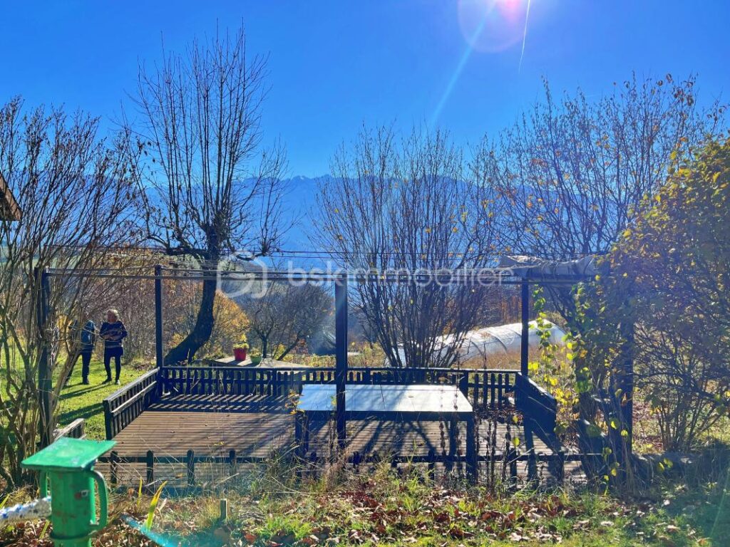 Magnifique maison de 138 m² sur une parcelle de 11680 ² – 6 pièces – 5 chambres – 138 m²