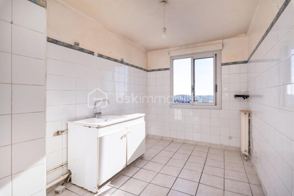 Appartement lumineux au sommet de Villeurbanne – 4 pièces – 3 chambres – 83 m²