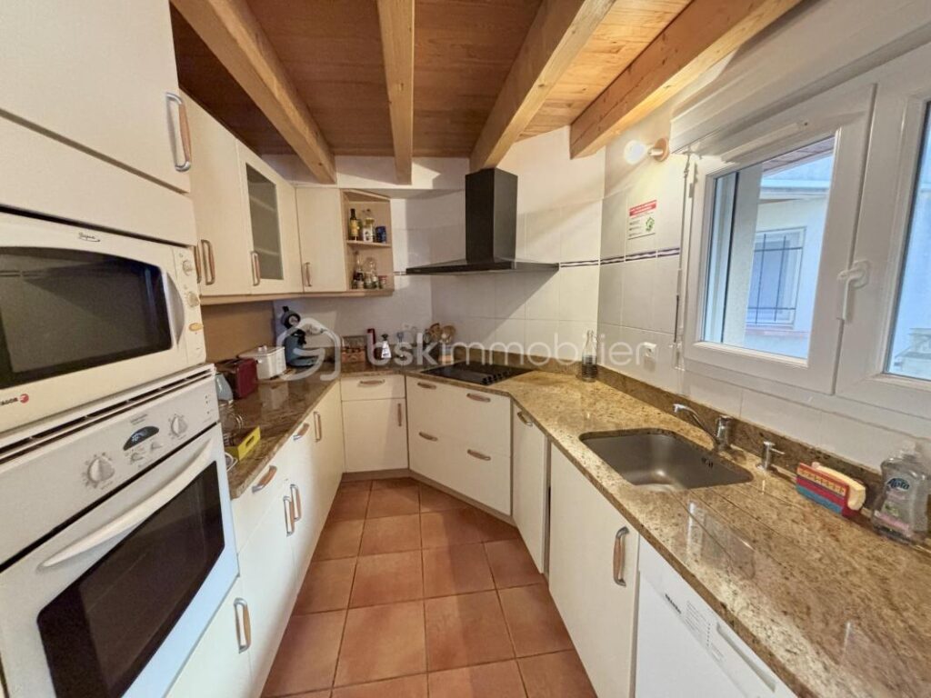 Villa en copropriété avec vue dominante sur Clermont l’Hérault – 4 pièces – 2 chambres – 110 m²