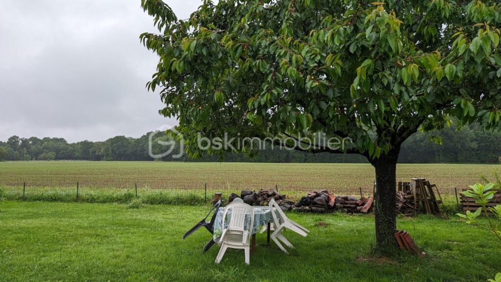 Vendu – 5 pièces – 3 chambres – 145 m²